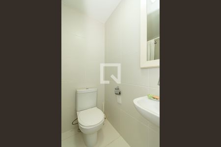 Apartamento à venda com 189m², 3 quartos e 3 vagas Apartamento à venda com 189m², 3 quartos e 3 vagasBanheiro Área de Serviço