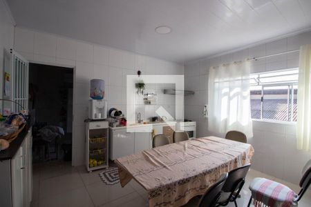 Casa à venda com 500m², 6 quartos e 4 vagas Casa à venda com 500m², 6 quartos e 4 vagasCozinha