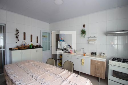 Casa à venda com 500m², 6 quartos e 4 vagas Casa à venda com 500m², 6 quartos e 4 vagasCozinha