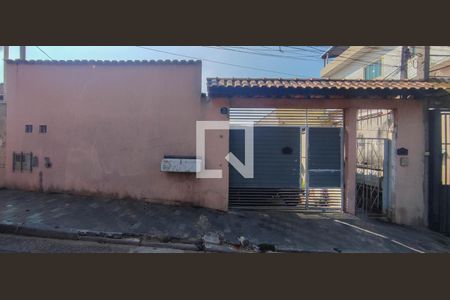 Casa à venda com 500m², 6 quartos e 4 vagas Casa à venda com 500m², 6 quartos e 4 vagasFachada