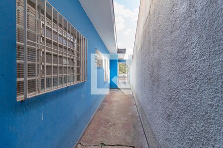 Casa à venda com 130m², 3 quartos e 2 vagasCorredor externo