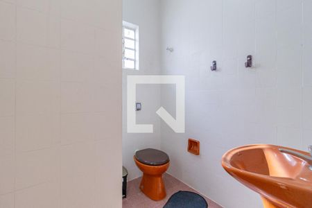 Casa à venda com 130m², 3 quartos e 2 vagasBanheiro