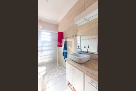 Casa à venda com 272m², 4 quartos e 2 vagas Casa à venda com 272m², 4 quartos e 2 vagasBanheiro 2