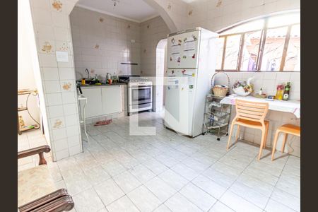 Casa à venda com 130m², 2 quartos e 1 vaga Casa à venda com 130m², 2 quartos e 1 vagaCozinha