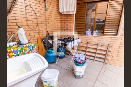 Casa à venda com 130m², 2 quartos e 1 vaga Casa à venda com 130m², 2 quartos e 1 vagaÁrea de Serviço e Quintal