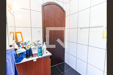 Casa à venda com 130m², 2 quartos e 1 vaga Casa à venda com 130m², 2 quartos e 1 vagaBanheiro da Suíte