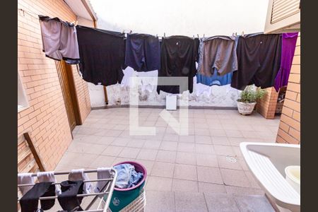 Casa à venda com 130m², 2 quartos e 1 vaga Casa à venda com 130m², 2 quartos e 1 vagaÁrea de Serviço e Quintal