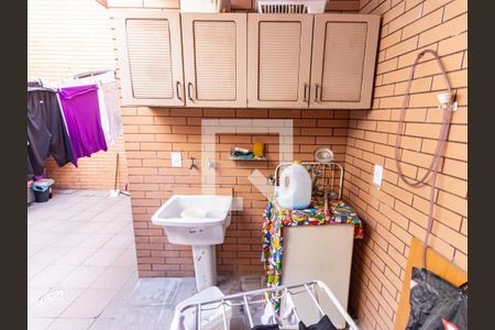 Casa à venda com 130m², 2 quartos e 1 vaga Casa à venda com 130m², 2 quartos e 1 vagaÁrea de Serviço e Quintal