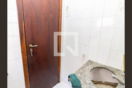 Casa à venda com 130m², 2 quartos e 1 vaga Casa à venda com 130m², 2 quartos e 1 vagaBanheiro