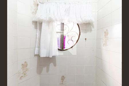 Casa à venda com 130m², 2 quartos e 1 vaga Casa à venda com 130m², 2 quartos e 1 vagaBanheiro