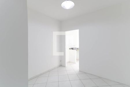 Sala de apartamento para alugar com 1 quarto, 35m² em Pilares, Rio de Janeiro