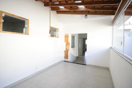 Casa à venda com 302m², 4 quartos e 3 vagasCorredor