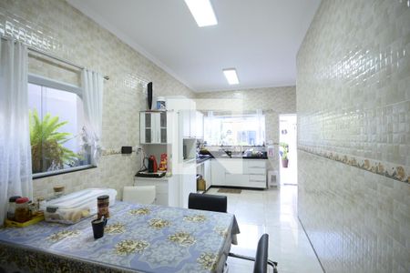 Casa à venda com 302m², 4 quartos e 3 vagasCozinha
