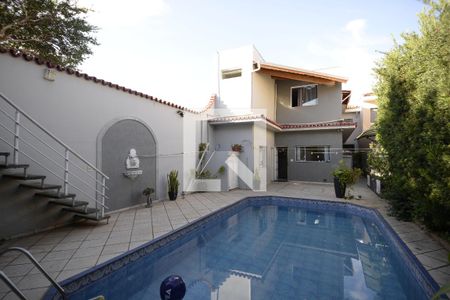 Casa à venda com 302m², 4 quartos e 3 vagasQuintal