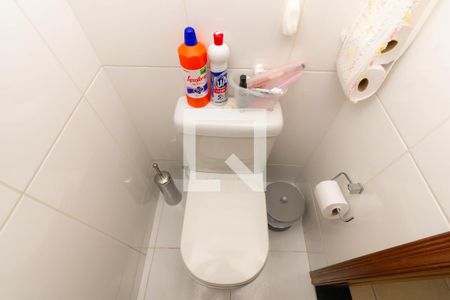 Casa à venda com 200m², 5 quartos e 4 vagas Casa à venda com 200m², 5 quartos e 4 vagasÁrea gourmet - Lavabo