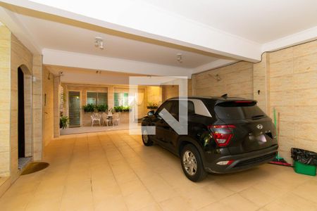 Casa à venda com 200m², 5 quartos e 4 vagas Casa à venda com 200m², 5 quartos e 4 vagasGaragem