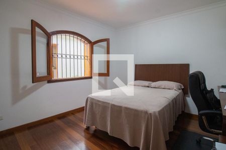Casa à venda com 280m², 4 quartos e 2 vagas Casa à venda com 280m², 4 quartos e 2 vagasQuarto 2