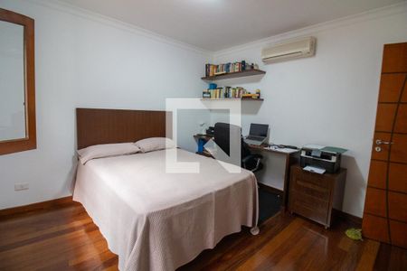 Casa à venda com 280m², 4 quartos e 2 vagas Casa à venda com 280m², 4 quartos e 2 vagasQuarto 2