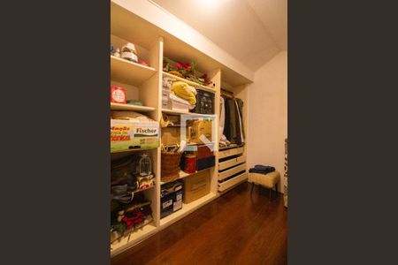 Casa à venda com 280m², 4 quartos e 2 vagas Casa à venda com 280m², 4 quartos e 2 vagasDeposito