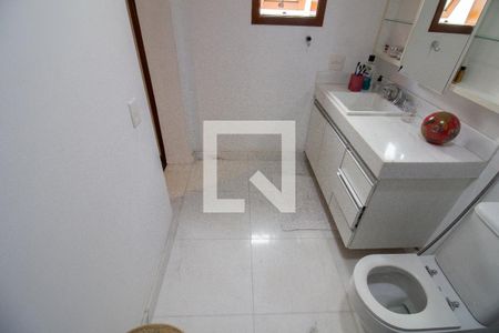 Casa à venda com 280m², 4 quartos e 2 vagas Casa à venda com 280m², 4 quartos e 2 vagasBanheiro 3