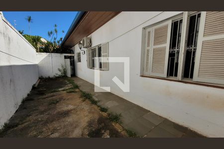 Casa à venda com 280m², 4 quartos e 1 vaga Casa à venda com 280m², 4 quartos e 1 vagaQuintal