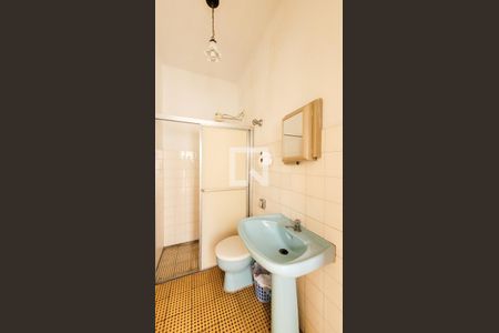 Casa à venda com 280m², 4 quartos e 1 vaga Casa à venda com 280m², 4 quartos e 1 vagaBanheiro de serviço