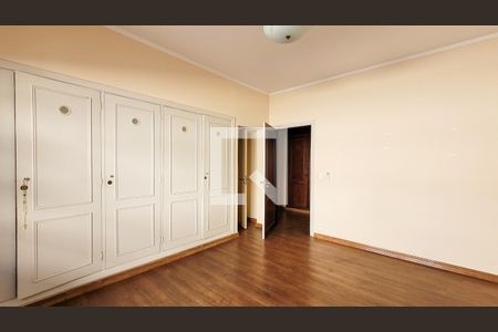 Casa à venda com 280m², 4 quartos e 1 vaga Casa à venda com 280m², 4 quartos e 1 vagaSuíte 2