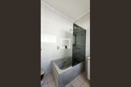 Casa à venda com 280m², 4 quartos e 1 vaga Casa à venda com 280m², 4 quartos e 1 vagaBanheiro da Suíte 1