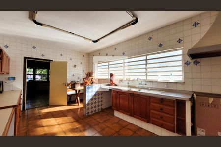 Casa à venda com 280m², 4 quartos e 1 vaga Casa à venda com 280m², 4 quartos e 1 vagaCozinha