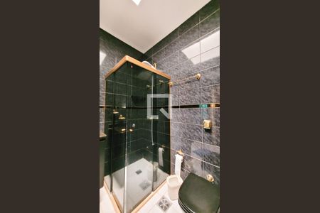 Casa à venda com 280m², 4 quartos e 1 vaga Casa à venda com 280m², 4 quartos e 1 vagaBanheiro da Suíte 2 / Banheiro