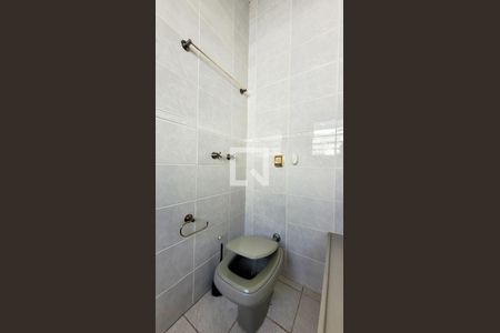 Casa à venda com 280m², 4 quartos e 1 vaga Casa à venda com 280m², 4 quartos e 1 vagaBanheiro da Suíte 1