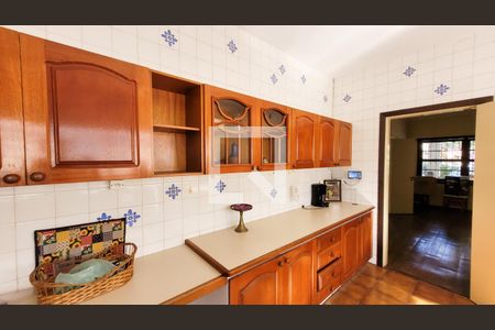 Casa à venda com 280m², 4 quartos e 1 vaga Casa à venda com 280m², 4 quartos e 1 vagaCozinha