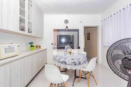 Casa à venda com 165m², 3 quartos e 2 vagas Casa à venda com 165m², 3 quartos e 2 vagasCozinha