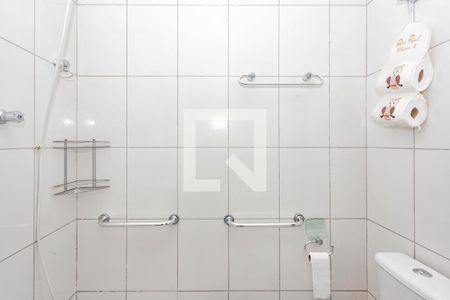 Casa à venda com 165m², 3 quartos e 2 vagas Casa à venda com 165m², 3 quartos e 2 vagasBanheiro da Suíte