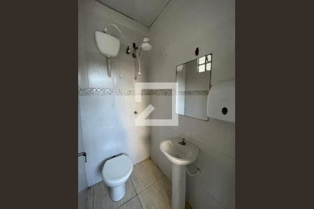 Casa à venda com 270m², 5 quartos e 2 vagas Casa à venda com 270m², 5 quartos e 2 vagasbanheiro 4