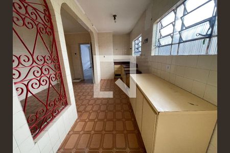 Casa à venda com 270m², 5 quartos e 2 vagas Casa à venda com 270m², 5 quartos e 2 vagasCozinha