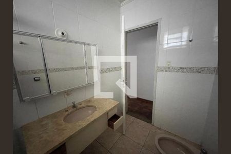 Casa à venda com 270m², 5 quartos e 2 vagas Casa à venda com 270m², 5 quartos e 2 vagasbanheiro 3