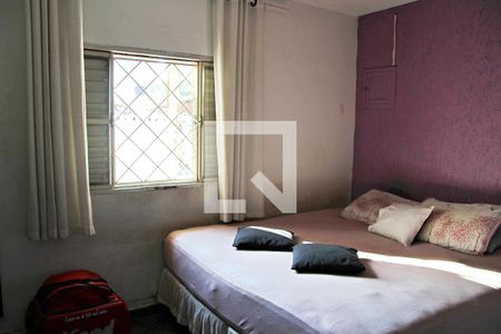 Casa à venda com 100m², 3 quartos e 2 vagasQuarto 3