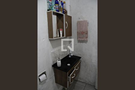 Casa à venda com 100m², 3 quartos e 2 vagasBanheiro social