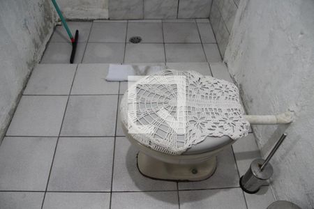 Casa à venda com 100m², 3 quartos e 2 vagasBanheiro social