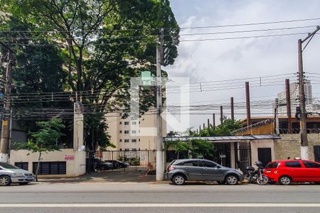 Apartamento para alugar com 46m², 2 quartos e sem vaga Apartamento para alugar com 46m², 2 quartos e sem vagaFachada