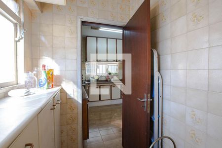 Casa à venda com 400m², 3 quartos e 3 vagasDespensa da cozinha