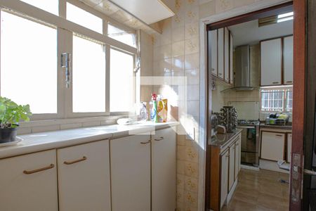 Casa à venda com 400m², 3 quartos e 3 vagasDespensa da cozinha