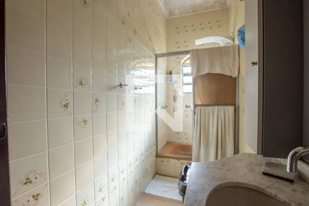 Casa à venda com 400m², 3 quartos e 3 vagasBanheiro do quarto suíte