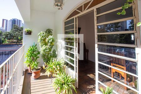 Casa à venda com 400m², 3 quartos e 3 vagasSacada sala de almoço