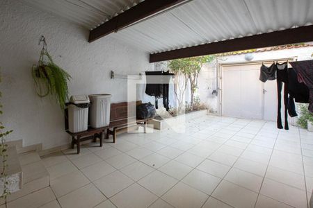 Casa à venda com 400m², 3 quartos e 3 vagasQuintal com churrasqueira