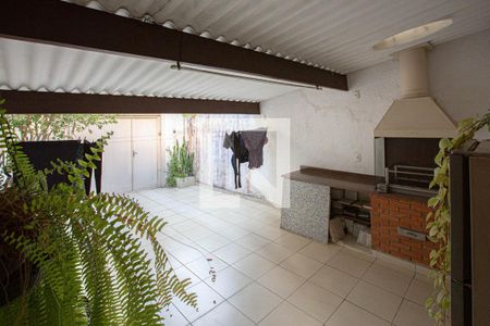 Casa à venda com 400m², 3 quartos e 3 vagasQuintal com churrasqueira