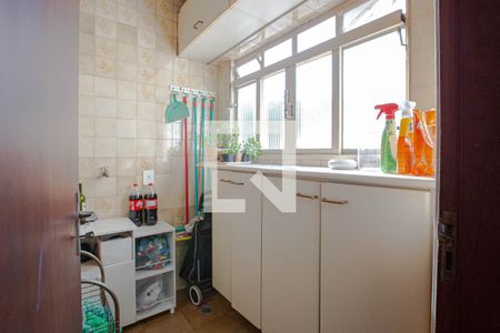 Casa à venda com 400m², 3 quartos e 3 vagasDespensa da cozinha