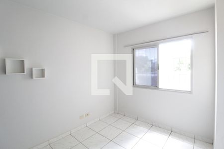 Quarto 1 de apartamento para alugar com 2 quartos, 56m² em Santa Mônica, Uberlândia
