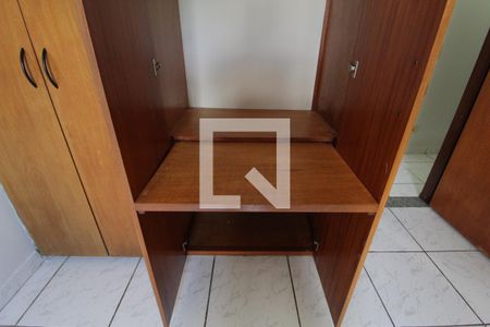 Quarto 1 de apartamento para alugar com 2 quartos, 56m² em Santa Mônica, Uberlândia